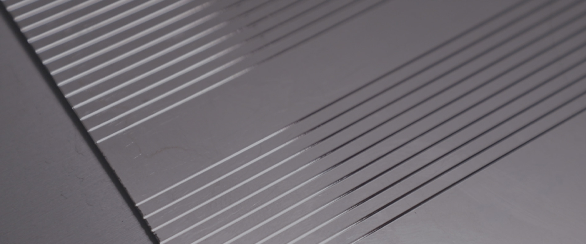 เครื่องร่อง V